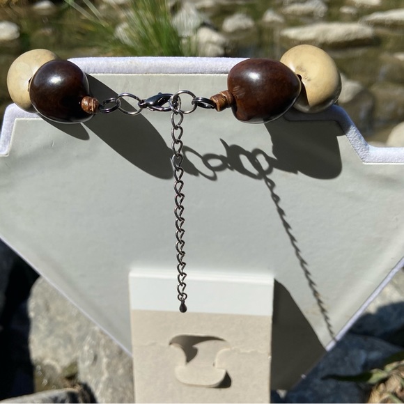 Vintage women multicoloured chunky beads stringed, lobster clasp necklace. Used. - Picture 2 of 3